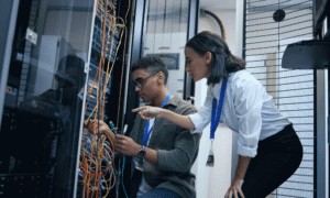 Read more about the article CCNA: Kommutasiya, Marşrutlaşdırma və Simsiz Rabitə Əsasları (SRWE)