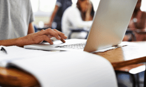 Read more about the article Sİ Tətbiq Et: CV-nizi Yeniləyin